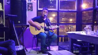 Stick Around (Cover) by Joe Vince live at Satinka