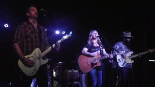 Sunny Sweeney (East Texas Pines) @ the Turf Club St Paul, Mn 7-13-17