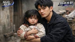 Hartverscheurend! Een achtergelaten meisje vindt bescherming bij een schuldeiser