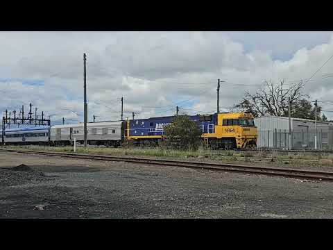 6MA8 JBRE The Overland (NR64), Melbourne to Adelaide, 1130, 18/10/24, Ararat VIC