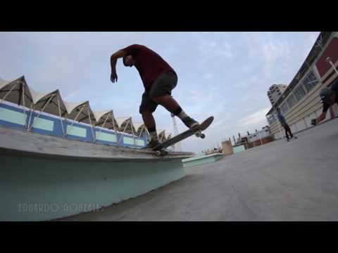 CHM CREW - feliz dia mostros GO SKATE DAY