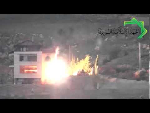 مقطع مرئي يوثق استهداف تجمعات قوات النظام من قبل الجيش الحر في حاجز العقبة في مدينة الزبداني في ريف دمشق