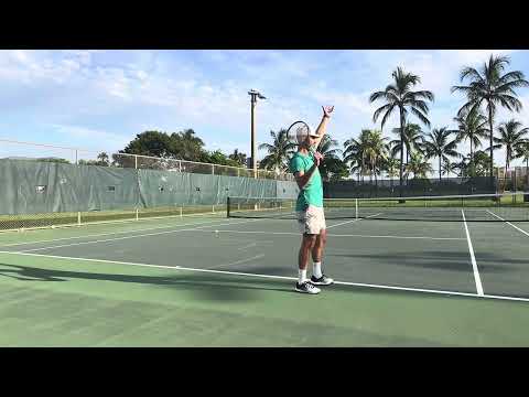 How to hit an abbreviated tennis serve