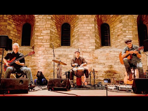 Voodoo Chile -  Killer Bass Solo - Acoustic Groove Experience - Michael Manring, Jarrod Kaplan, TK