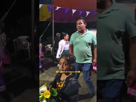 Así sd baila en mi lindo Oaxaca: Barrio Santa Cruz, San Pedro Molinos, Tlaxiaco, Oaxaca #fyp #mx
