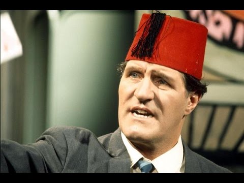 Tommy Cooper - Who is he? - British Comedy UK