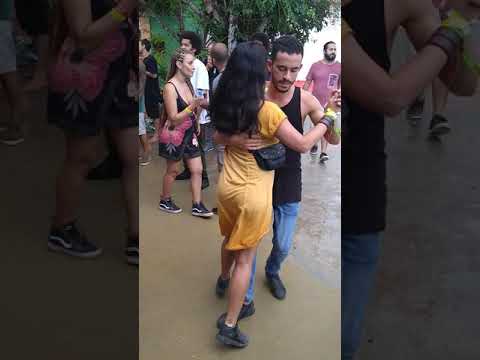 Brenda Antunes e Mardio Costa - Bar Forró Itaúnas