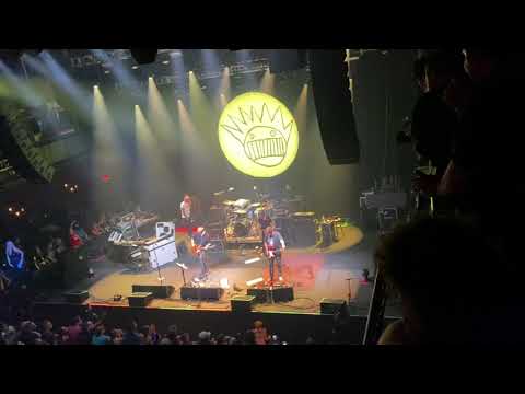 Ween - Puffy Cloud 2021-10-02 at Brooklyn Bowl, Las Vegas, NV