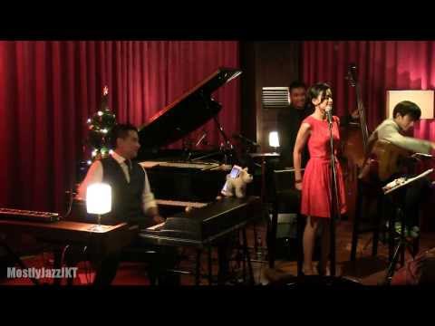 Eva Celia - Amazing Grace @ Mostly Jazz 21/12/13 [HD]