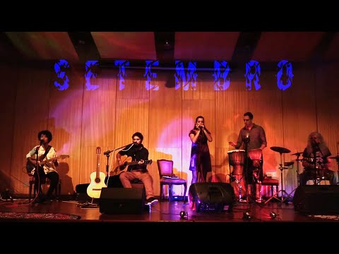 Kalamaha compartilha a inédita "Setembro" em registro ao vivo