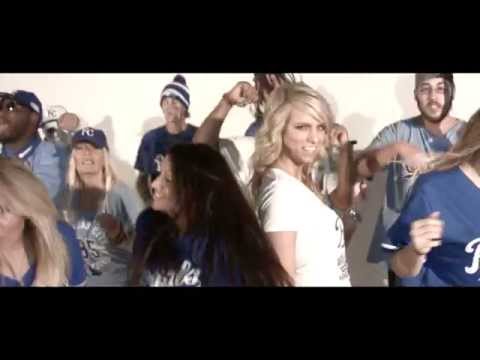 B DOUBLE E (Wallace Bee) - Royals Ready (World Series Edition)