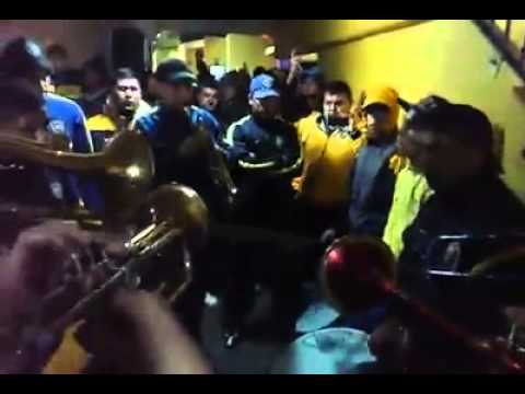 "LA 12 TOCA EL PERDON Y TRAVESURAS" Barra: La 12 • Club: Boca Juniors