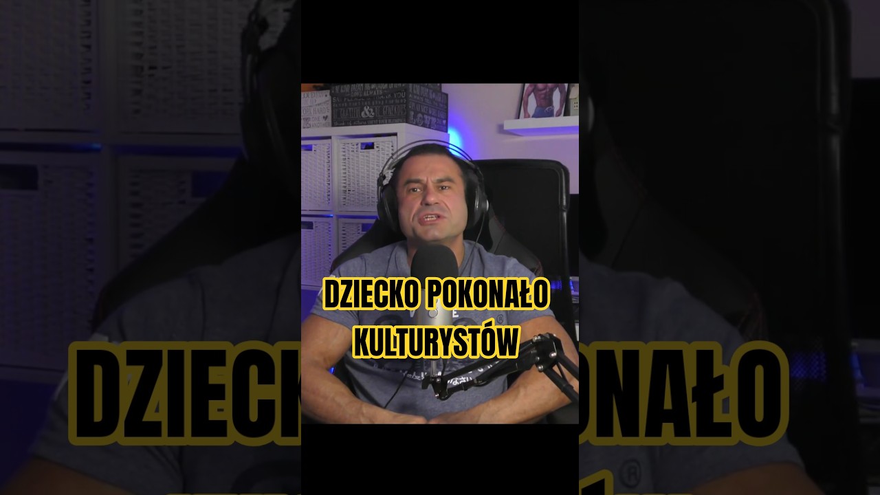 Podciąganie na drążku Roczne Dziecko VS Kulturyści.