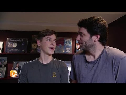 Xander en zoontje zijn niet van elkaar te onderscheiden - RTL BOULEVARD