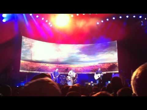 Jack Johnson - Mudfootball (Live at Somerset, WI)