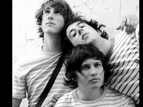 Videoclip de Summer Hit — The Wombats