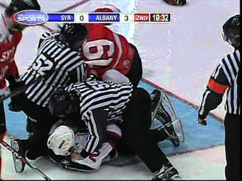 Patrick Maroon vs Olivier Magnan