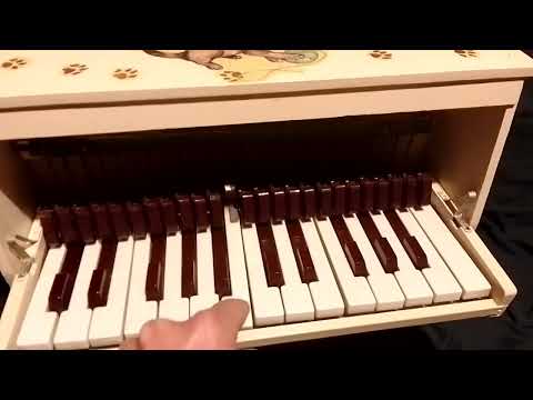 nice toy piano Michelsonne Paris 25 keys with cats ♥ - see video image 8