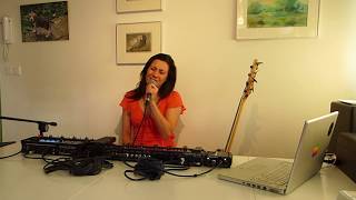 Laura Stavinoha - Empty Space - live looping