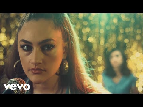 Kitty, Daisy & Lewis - Down On My Knees (Official Music Video)