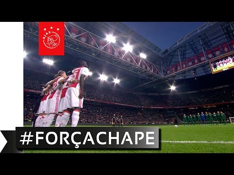 Minuut stilte bij Ajax - FC Groningen voor Chapecoense