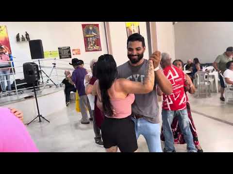 FORRO ANIMADO EM JOÃO PINHEIRO MG. #danca #piseiro #forróepiseiro #dancarinos 
