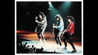 Kiss  - You Love Me To Hate You -  Hot In The Shade  - 1989 -  Isolated Guitars