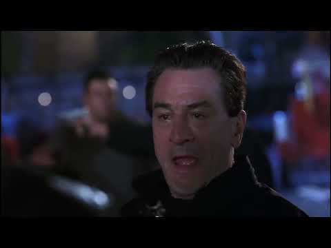 Analyze that 2002 Stealing the gold scene