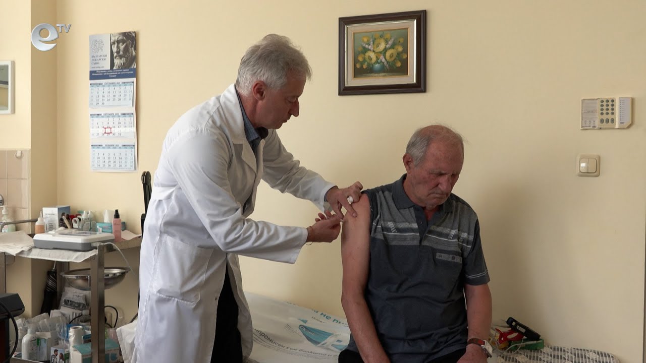 Усилено тече ваксинация на възрастните хора над 65 години в област Хасково
