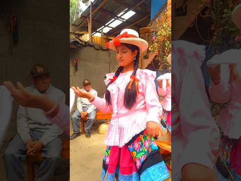 #Chimaychi: El correcto zapateo lo hacen los Huancas de Pomabamba, Ancash .