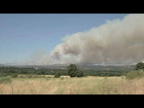 Video Thumbnail: Huge plume of smoke rises above wildfire west of Madrid | AFP