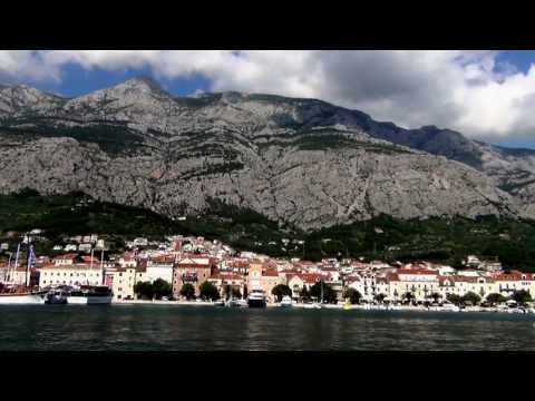 Makarska (muzyka: Jasmin Stavros „Volim tu zemlju na jugu")