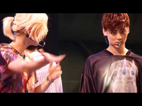 131026 Vizit Korea NU'EST Personal Items Giveaway/ Fan interaction