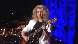 Tori Kelly &#39;I Was Made For Loving You&#39; Greek Theatre