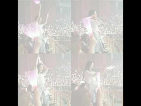 Taeyeon Seohyun 160709 butterfly kiss