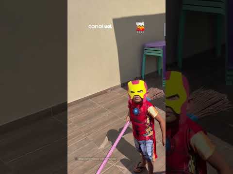 Tia é ‘ameaçada’ por sobrinho após tirar foto com outra criança