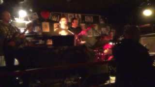preview picture of video 'Plonk live at Hogans'
