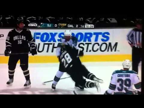 Mike Moore hits Ott fights Fistrick