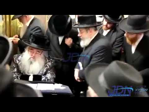 Skolye Rebbe Davening at Kever Rochel Erev Rosh Chodesh Nissan 5783