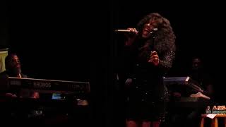 Shanice - Baby Tell Me Can You Dance (Live)