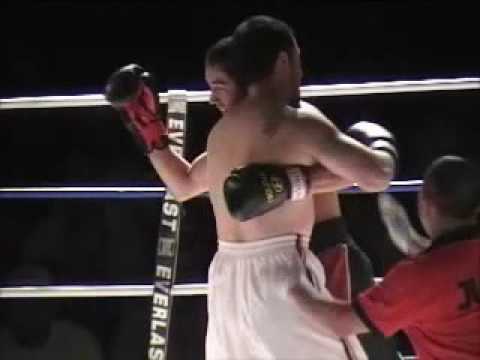 Coutiño 130 lb contra Montenegro 175 lb