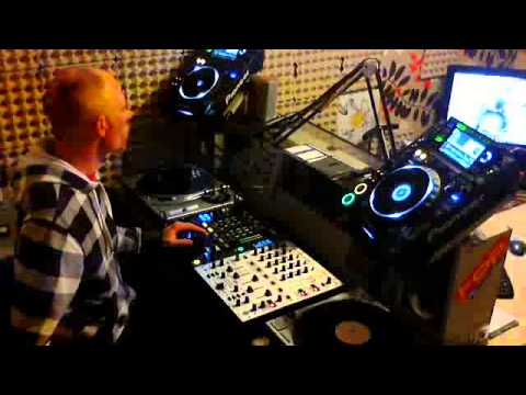 Retro Arena ft. dj Vinn