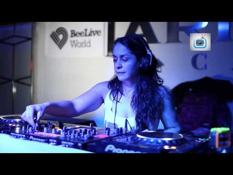 8º Bee Live - Silvia Zaragoza