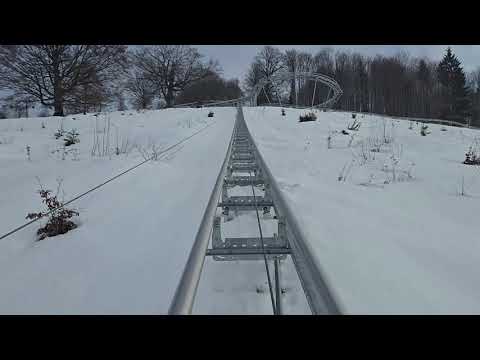 🎢❄️🏔️ Alpine Coaster la Vărșag, Harghita – adrenalină pură în inima munților secuiești 🏔️❄️🎢