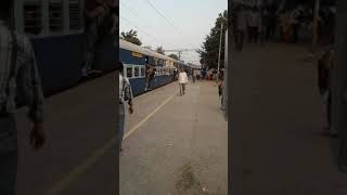 preview picture of video 'Kisan Express passing through Bahadurgarh'