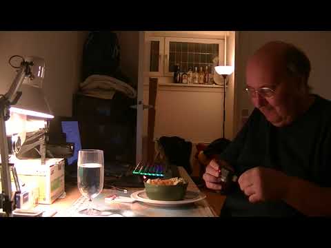 MongoTV_4281 - Min Aftensmad - Del 1 -   MUKBANG - Hønsebuillonsuppe Med PØLSER - Pastaskruer - LØG