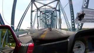 preview picture of video 'mississippi river bridge open grate'
