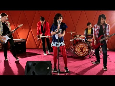 Straighten Those Knees - Ruth Ann Lee  (Academy of Rock's The Next Step Vol. 2)