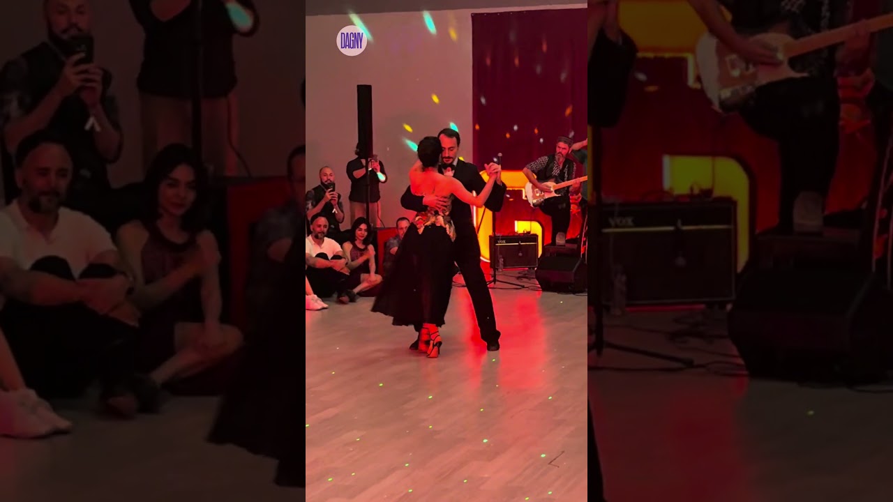Lorena Tarantino & Gianpiero Galdi dance to "Gipsy Vals", live by El Cachivache Quinteto (4/13)