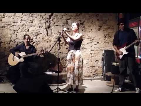 download lagu mp3 mp4 Carol Fazu, download lagu Carol Fazu gratis, unduh video klip Carol Fazu